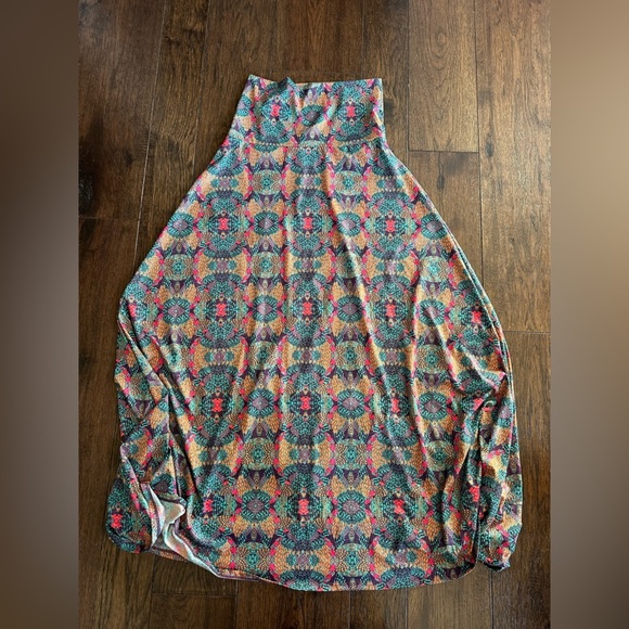 LuLaRoe Dresses & Skirts - LuLaRoe Vibrant Geometric Printed Skirt- Multicolor- size XS